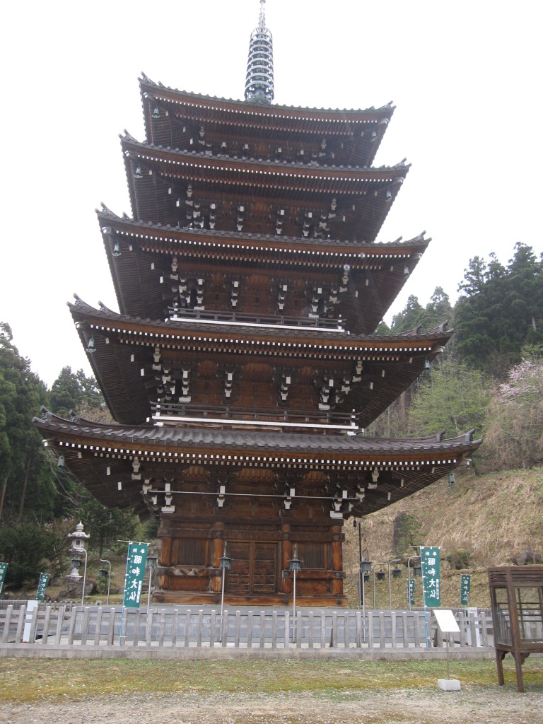 Buddha and Nebuta Museum 003